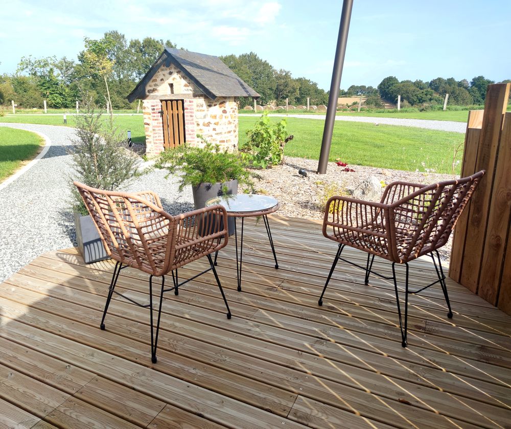 Terrasse Suite Izoë - La Douce Halte - chambre d'hôte - Mayenne 53