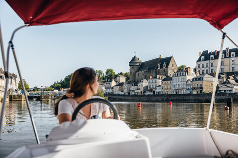 Balade bateau électrique - La Douce Halte - chambre d'hôte - gîte - Mayenne 53