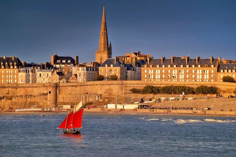 Ville de St Malo - La Douce Halte - chambre d'hôtes - gîte - Mayenne 53